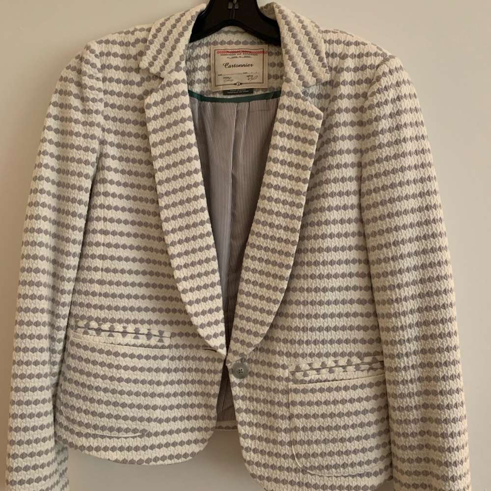 Grey and white Cartonnier blazer, size 6